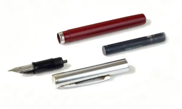 Vintage Sheaffer school burgundy fountain pen with steel XF nib - Used - Image 2