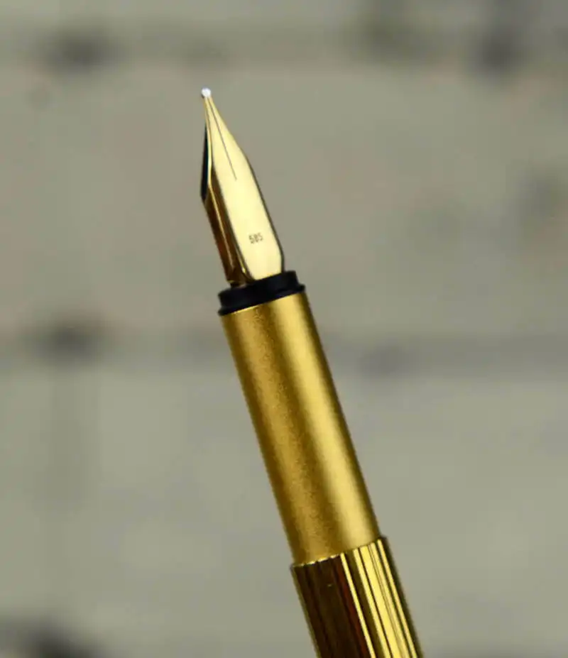Buy online Montblanc Noblesse golden barrel fountain pen 14K gold nib