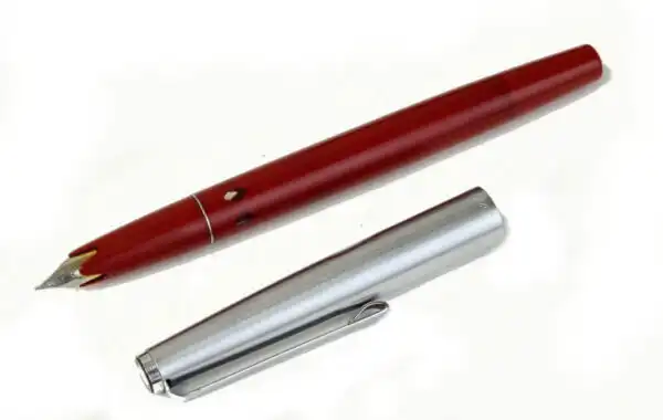 Vintage Montblanc 622 junior piston filler fountain pen with steel M nib - Clean - Image 2
