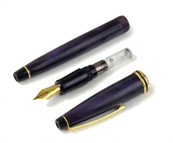 cross solo  fountain pen with 23K gold plated M nib - Mint - Image 2