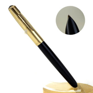 Vintage parker 51 black fountain pen  with 14 Karat solid gold M nib - Used
