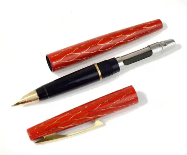 Vintage lady sheaffer red tulle fountain pen 14K solid gold M nib - Used - Image 2