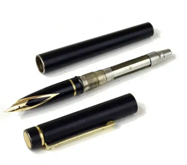 Vintage sheaffer targa 1003 matte black fountain pen with 14K gold Fine Nib  - Used - Image 2