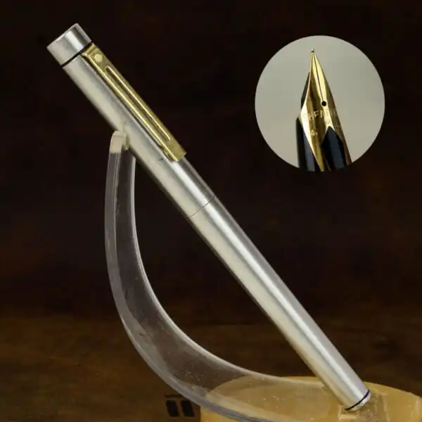Vintage sheaffer targa 1001XG brushed chrome fountain pen with 14K solid gold F nib  - Used