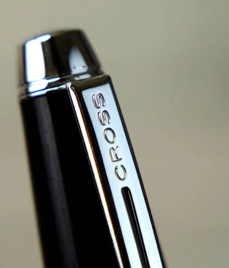 A.T. Cross Aventura Rollerball Pen – Eleganter Kugelschreiber Mit Taschen-Clip, Farbe Schwarz