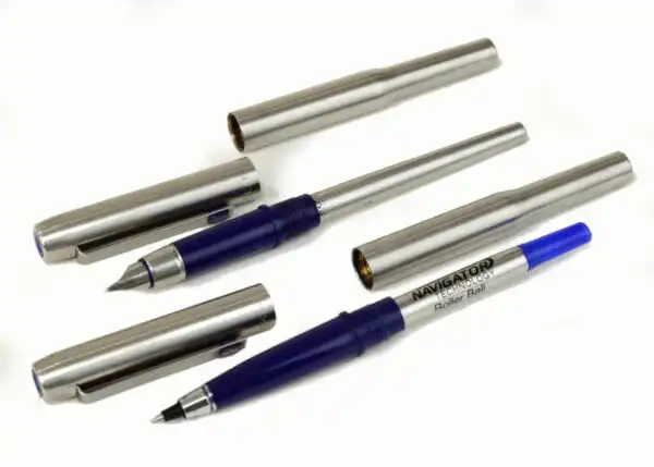 Parker 25 vintage fountain pen and rollerball set with steel M nib - clean - Image 2