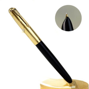 Vintage parker 51 vacumatic black barrel fountain pen  with 14 Karat solid gold F nib – used