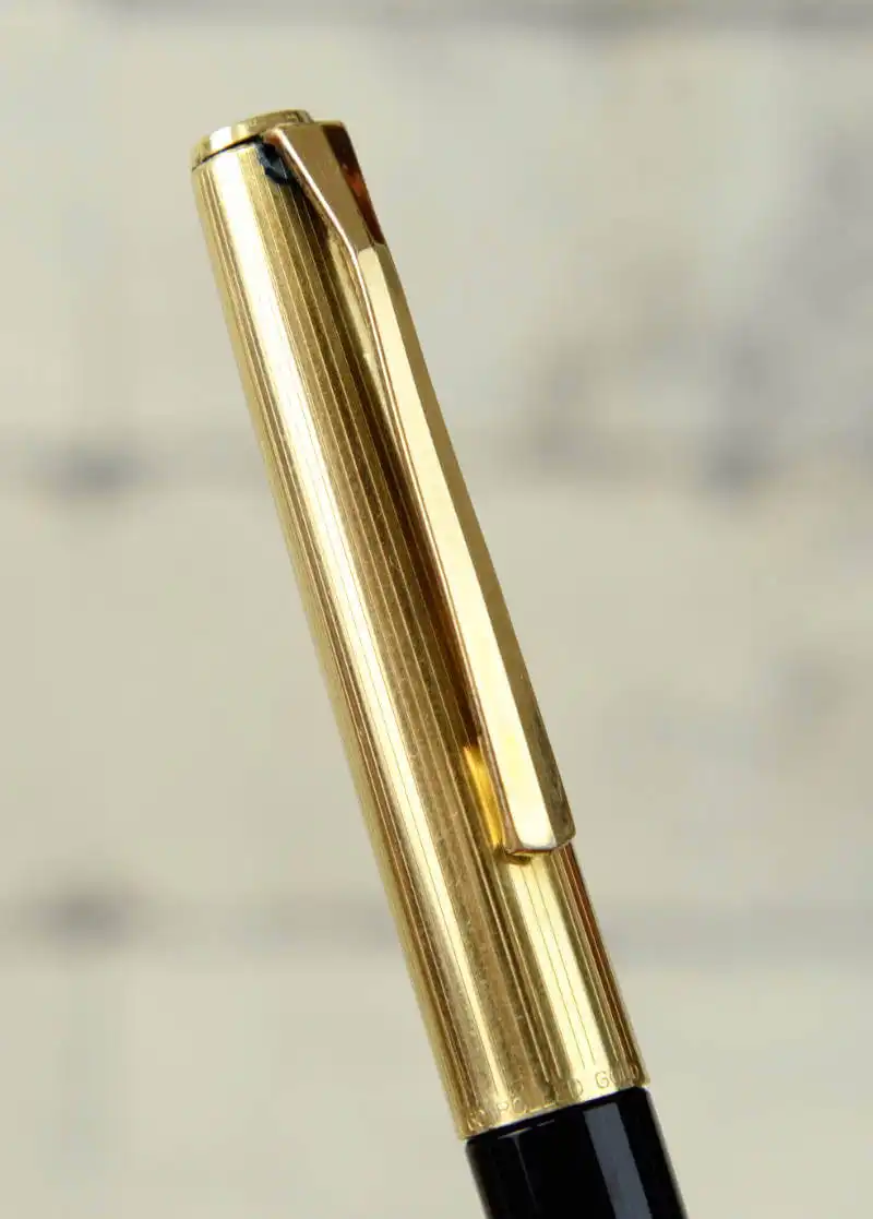 Pelikan P60　gold-filled fountainpen ペリカン Cross Hatched PELIKAN P60 Fountain Pen in rolled gold with