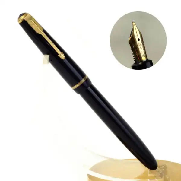 Vintage parker victory Mark V fountain pen with 14K gold M nib - Used