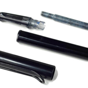 lamy-safari-fountain-pen-M-nib