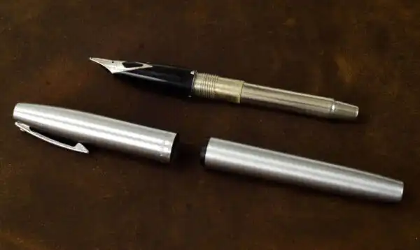 Vintage Sheaffer Imperial 444  fountain pen with Steel Inlaid M nib - Used - Image 2