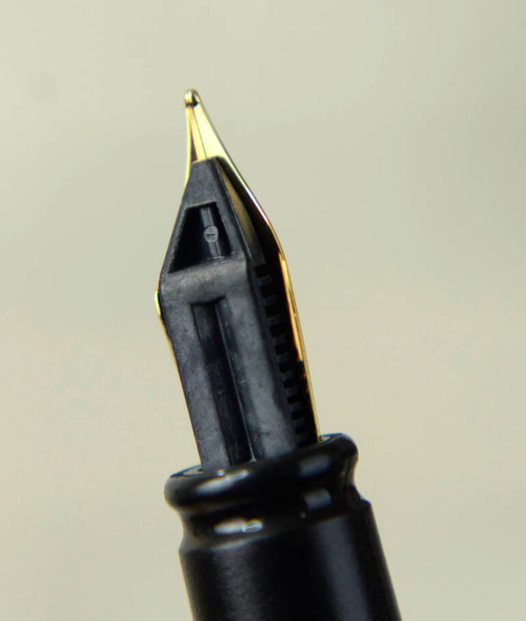 Buy Waterman phileas lacquer black fountain pen with plated F nib