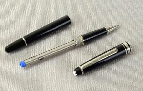 Montblanc Meisterstück Classic black rollerball pen  - clean - Image 2