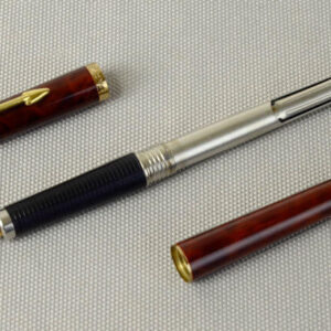 parker-180-red-marbled-lacquer-barrel-fountain-pen-180-gold-nib