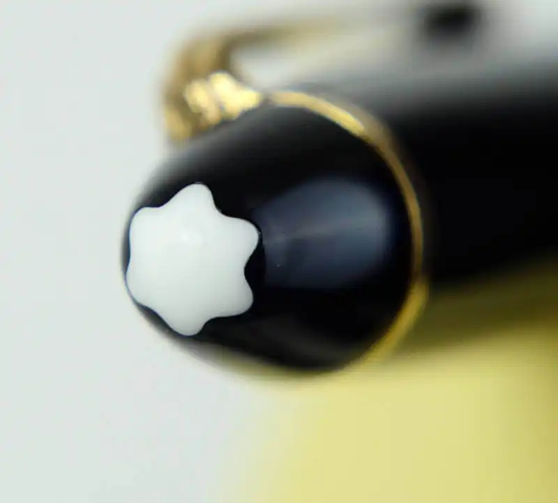 MONTBLANC 万年筆 146 EF 14k Buy vintage Montblanc Meisterstuck 146 pen with 14K gold EF nib