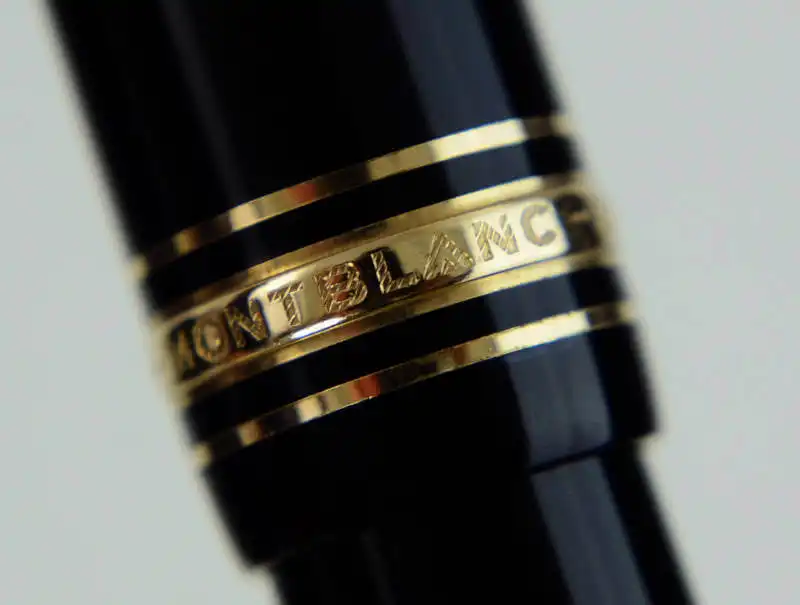 Buy vintage Montblanc Meisterstuck 146 pen with 14K gold EF nib