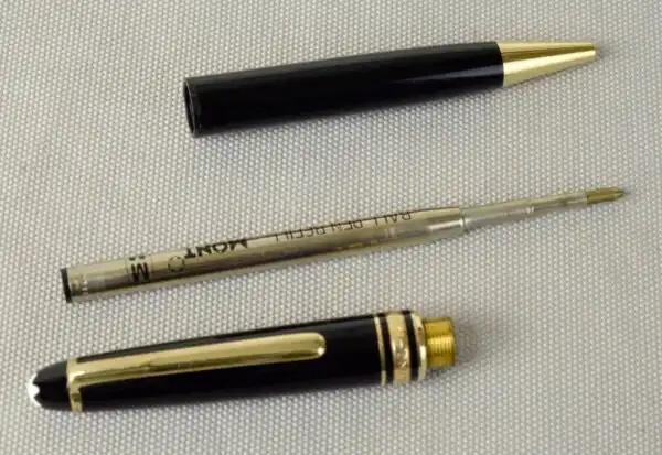 Montblanc Meisterstück classique Gold trim ballpoint pen - clean - Image 2