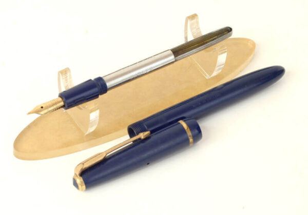 Vintage parker slimfold navy fountain pen with 14C gold M nib - Used - Image 2