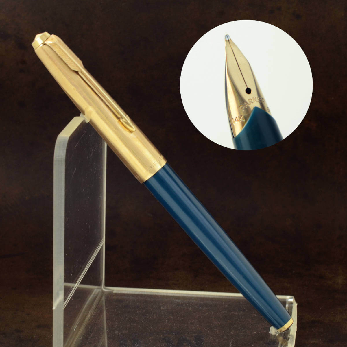 Vintage Parker 65 teal fountain pen with 14Karat solid gold M nib – England made