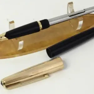 parker 65 black barrel fountain pen soild gold nib