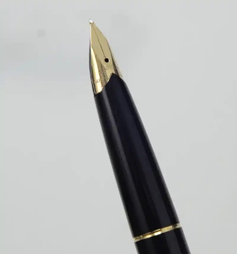 parker 65 fountain pen gold M nib