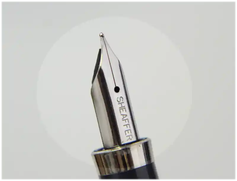 sheaffer TRZ 40 fountain pen. M nib
