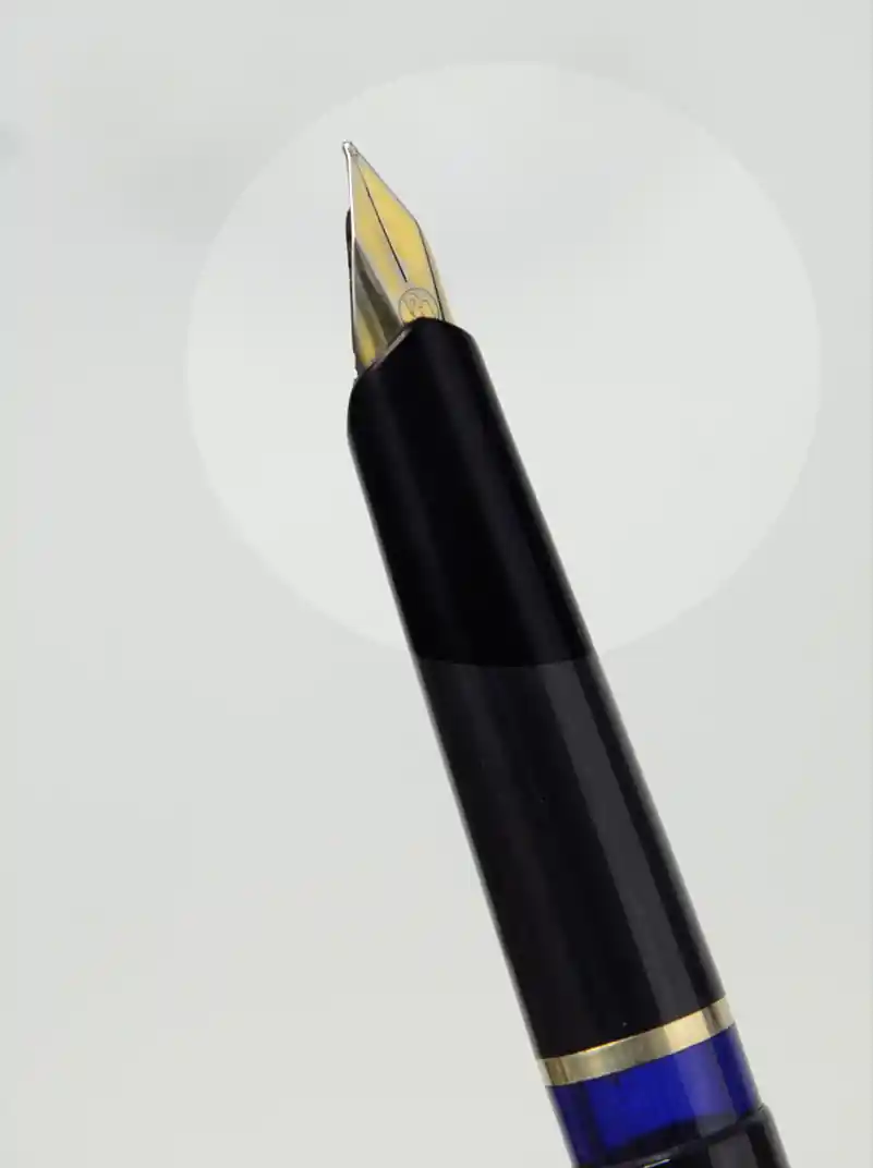 pelikan piston filler black fountain pen