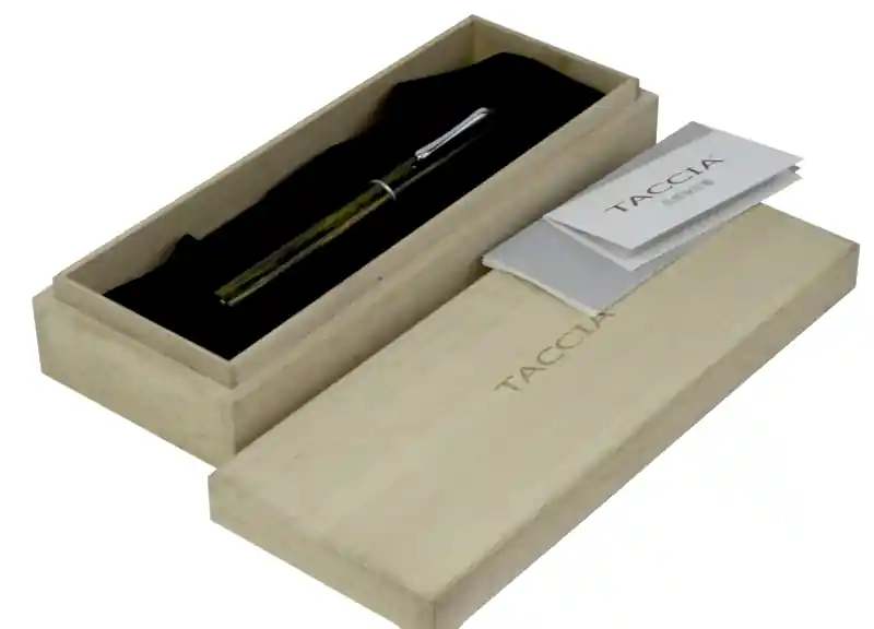 Taccia Tamamizu Ryokuei fountain pen limited edition gold nib NOS