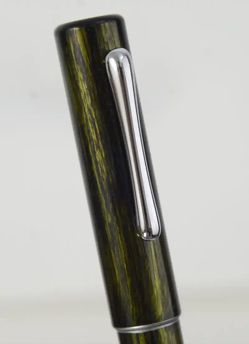 Taccia Tamamizu Ryokuei urushi fountain pen limited edition