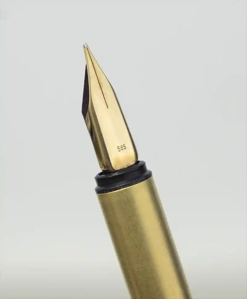montblanc noblesse golden barrel pen 14K gold nib