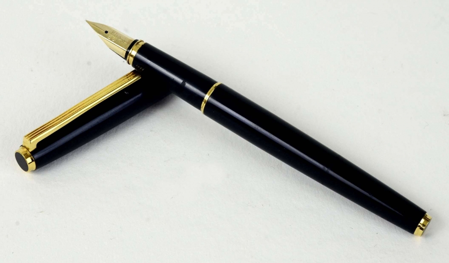 Buy Vintage Pilot deluxe fountain pen 14K solid gold F nib