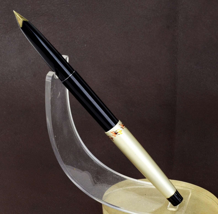 Buy pilot namiki fountain pen 1960 vintage wth 14K solid gold arrow F nib