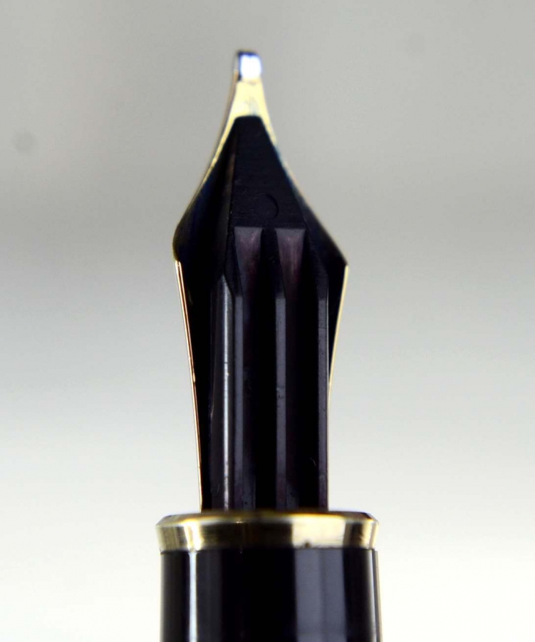 Buy Montblanc 144 Meisterstuck Fountain Pen 14K Montone Gold Nib Online