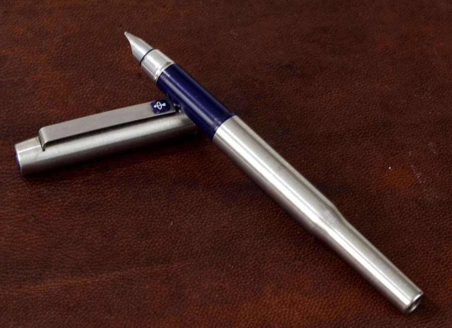 Buy online vintage Parker 25 fountain pen full metal body pen steel M nib
