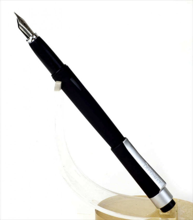 Buy online diplomat magnum black fountain pen with Jowo steel M nib